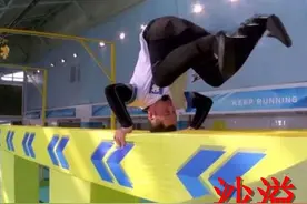 沙溢的下腰，杨洋的下腰，张杰的下腰，却都输给了张新成下腰！图片