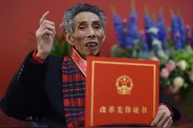 中国最“叛逆”书记，鸡毛换糖，换出4500亿的义乌小商品市场图片