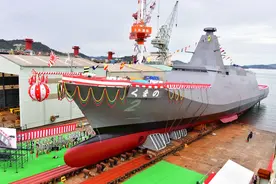 日本隐形护卫舰下水，战斗力超过我054A，建造总数将达22艘图片