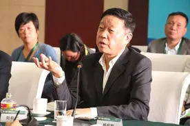 山东青岛又一富豪出现：从码头搬运工到民营航企老大，身价193亿图片