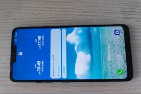LG真正的末代机皇G7图片