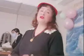 老戏骨王璐瑶82岁母亲嫩似28？疑有两百斤，是国家一级歌唱家图片