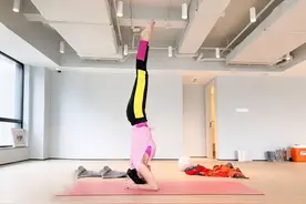 有新欢了？张柏芝与神秘男子合影，亲昵搭肩合影疑似新恋情曝光？图片