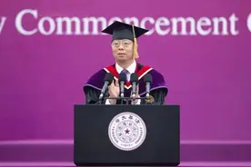 清华大学校长毕业典礼讲话，引起爱国网友质疑图片