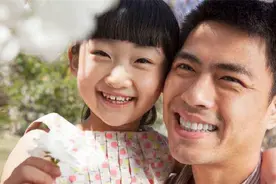 “女大不避父”的后果是啥？爸爸再宠女儿，这些“雷区”也不能踩图片