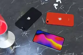 定了，苹果最后一款 LCD 机型图片