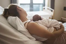 三伏天坐月子，产妇再热也别做这四件事，小心恢复不好伤身体图片