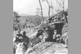 志愿军新兵半夜失踪，团长一查：贪功抓美军，意外带回情报图片