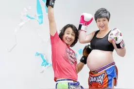 TVB前绿叶老来得女仍渴望生二胎，53岁妻子表态身体允许就生图片