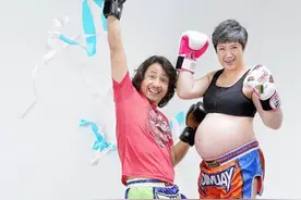 TVB前绿叶老来得女仍渴望生二胎，53岁妻子表态身体允许就生图片