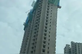 恒大19号楼已拆除挡板图片