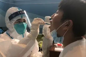 “被老百姓需要，是我们的光荣。”图片