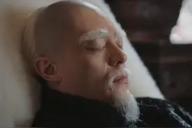 如懿传：乾隆去世时，为何那盆绿梅突然发芽了？看懂后落泪了图片