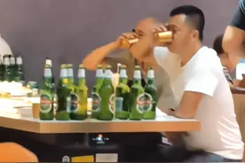 高端玩家！湖南2男子自助餐光喝不吃，狂饮40瓶啤酒，老板：狠人图片