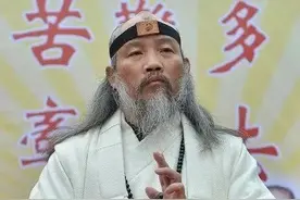 当年青城派掌门人想挑战泰森，泰森为何不敢应战？他在害怕什么？图片