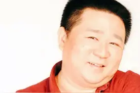 才女倒追、大佬赏识，“狄胖胖”梁冠华的幸福生活图片