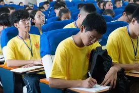 双减政策后，父母给孩子请“一对一私教”行吗？教育部给出答案图片