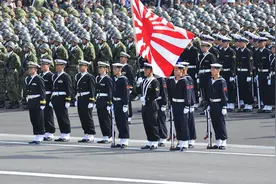 如果中日开战，以日本现在的实力，还能与解放军匹敌吗？图片
