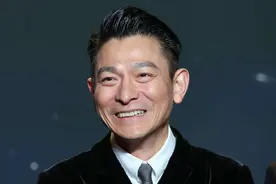 刘德华拼死捧红的明星，黄渤、王宝强感激不尽，他被骂忘恩负义图片