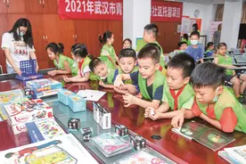 江城暑期托管室开放第一天：学知识做手工课程丰富图片