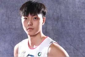 广东宏远 胡明轩图片