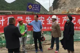 全力以赴加快市十七中新校区项目工程建设进度图片