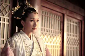 寡妇因为太美，被权臣强娶，就连帝王都逼迫她，君臣反目结局凄惨图片