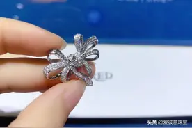 你若盛开，蝴蝶自来---满钻蝴蝶项链图片