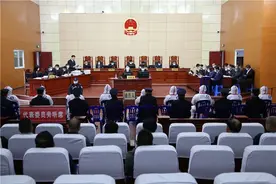 私自成立“稽查队”，非法控制烟花爆竹市场，固镇县这起恶势力犯罪集团案一审开庭审理图片