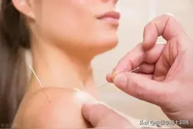 人到五十肩关节痛，到底是何原因呢？除了针刺，揉穴位也同样管用图片