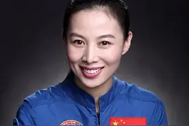 美国女航天员回地球后接连2次晕倒，咋啦？中国航天取经，歇6个月图片