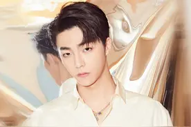 陈立农舞台造型清爽帅气，00后歌手暴风成长中图片