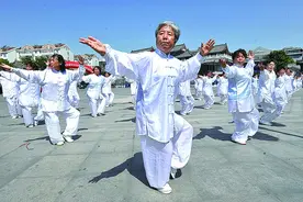 五禽戏、八段锦并不适合所有的老年朋友，骨科大夫有话说图片