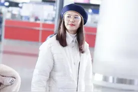 今年火了一种穿法，叫“老爹鞋+棉服”，保暖又显高，潮人都在穿图片