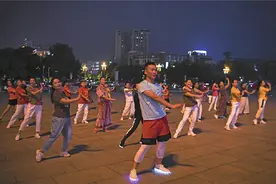 甩响鞭、喊山、广场舞……“您的休闲健身分贝已超标”图片