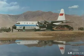 军民两用，那些年以民用版引进的两款美制飞机，甚至用于海鲜货运图片