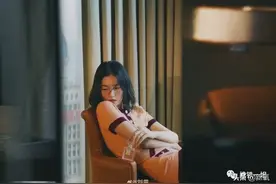 大表姐刘雯居然有这种体态硬伤？说好的人间香奈儿呢？图片