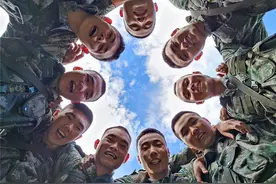 敬礼！向守卫边疆的戍边战士图片