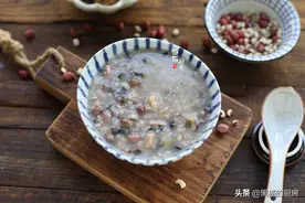 天冷早餐吃点热乎的，广东人都爱喝这粥，醒肠胃，熬夜人士更要喝图片