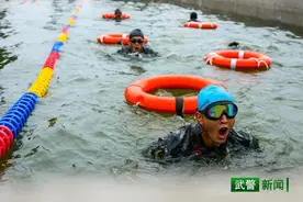 前方高能！武警特战队员野外驻训“生活照”曝光图片