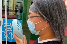 热热热！小风扇、冰凉贴、冷敷凝胶…满街降温“神器”，你用过哪样？图片