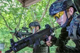 国产QCQ171冲锋枪定型？战术导轨很像UMP9，或取代79式微冲图片