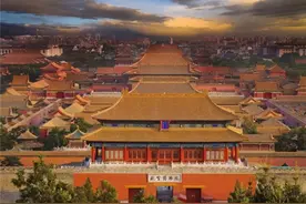 他是清朝最后一位太监，一直活到1996年，服侍过皇后婉容洗澡图片