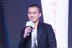 欧豪太适合痞帅风格了，寸头造型荷尔蒙爆表图片