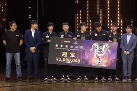 RNG战队摘冠！2021《英雄联盟》LPL春季赛总决赛在汉落幕图片