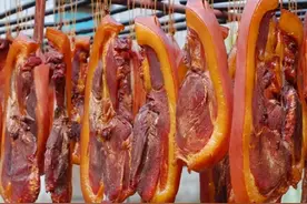 熏腊肉没条件？教你1个妙招，在家也能熏，熏完香味十足，特好吃图片