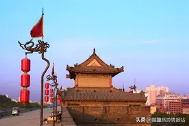 今天起西安城墙免费上了，门票原价54元，免费期到3月29日图片