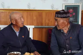 民族团结一家亲丨三代人，60年的交情图片