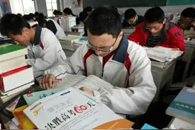 孩子马上高考总失眠，可能是焦虑了，有三种方法不妨试试可以缓解图片
