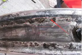 担心自补液对钢圈有腐蚀？这个可以解决问题，在半路上还能救急图片